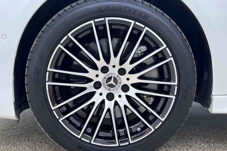 Used Mercedes-Benz C-Class 2023 Second Facelift C 260 L Sport Edition
