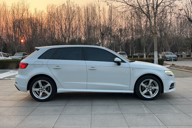 Used Audi A3 2019 Sportback 35 TFSI Fashion Edition China VI Emission Standard