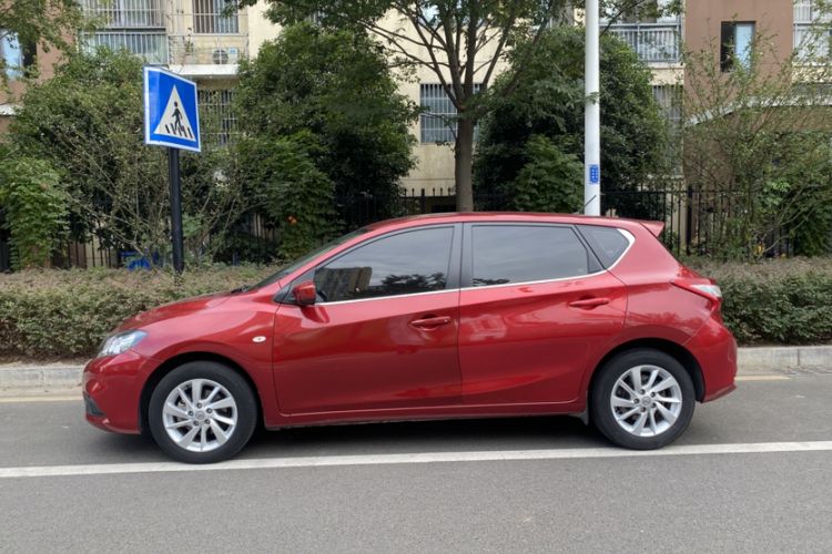 Used Nissan Tiida 2016 1.6L CVT Cool Dynamic Edition
