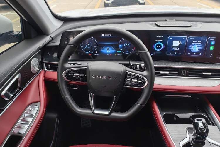 Used Chery Tiggo 7 PLUS 2023 1.6 TGDI DCT Luxury Model
