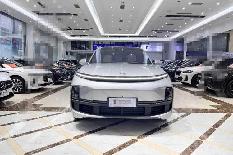 Used Li Auto L8 2023 Pro Model
