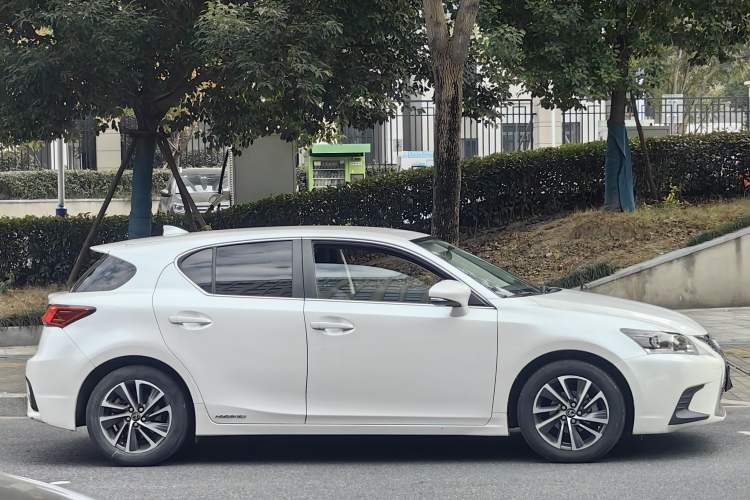 Used Lexus CT 2017 CT200h Elite Edition Solid Color China V Standard