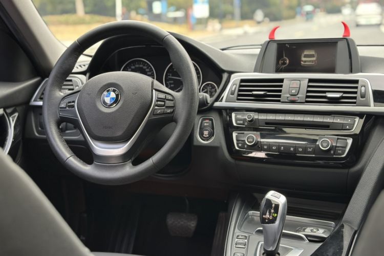 Used BMW 3 Series 2017 320Li Fashion Model
