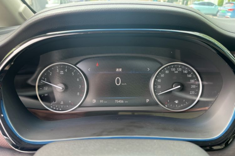 Used Buick GL8 2023 Land Executive Class 652T Luxury Model
