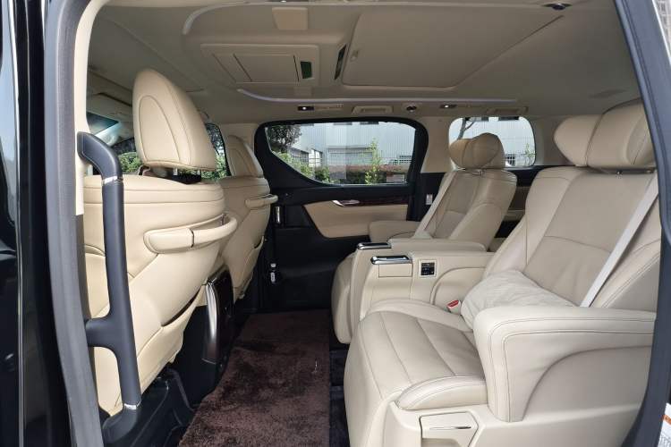 Used Toyota Alphard 2019 Dual-Engine 2.5L Luxury Edition
