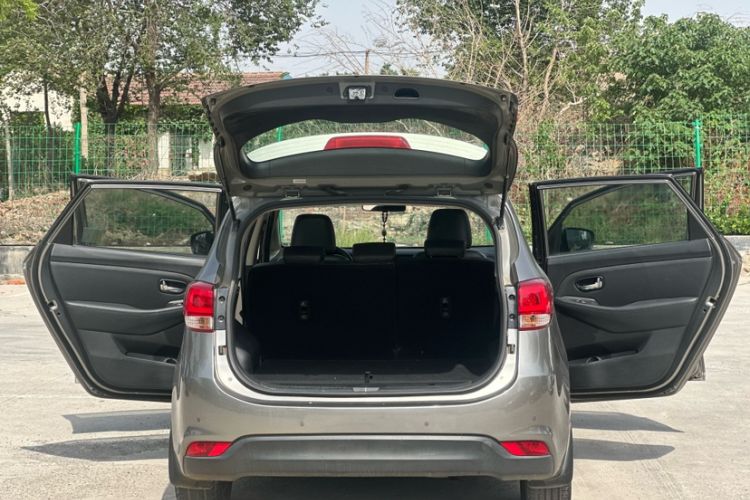 Used Kia Carens 2013 2.0L 5-Seater Automatic Comfort Version China IV Standard
