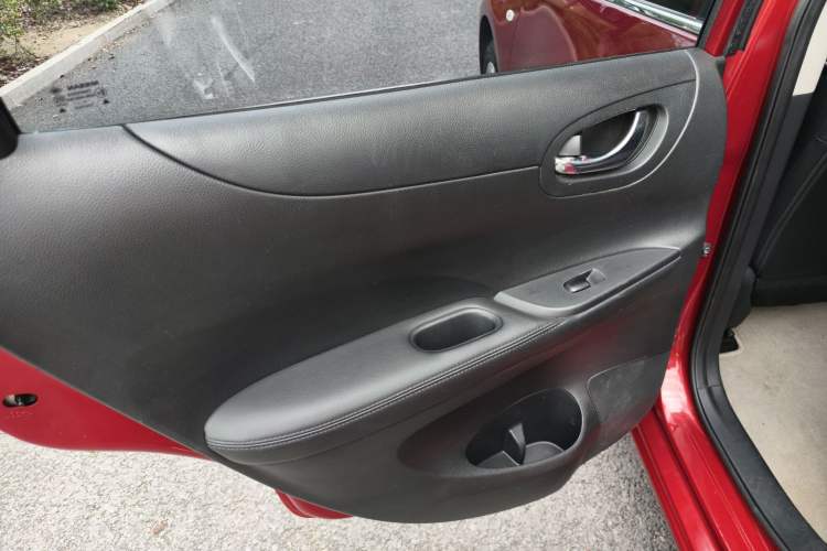 Used Nissan Tiida 2014 1.6L CVT Smart Model
