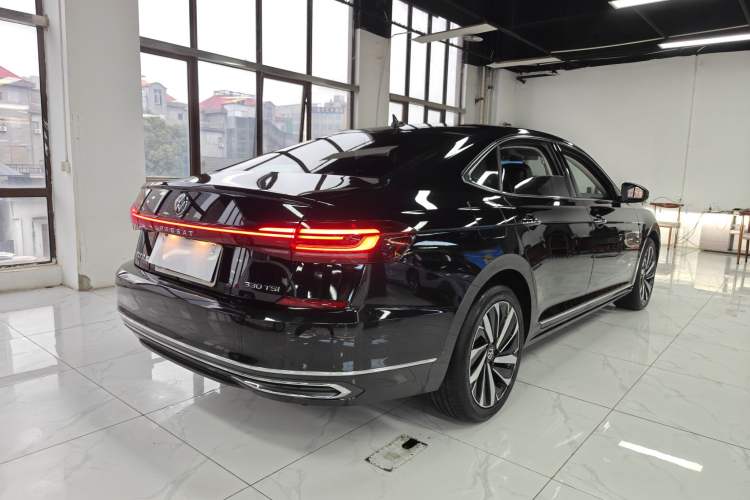 Used Volkswagen Passat 2023 330TSI Luxury Edition
