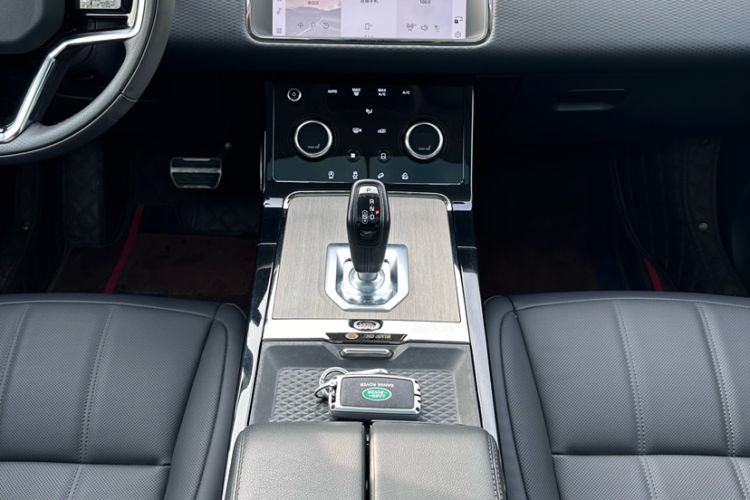 Used Land Rover Range Rover Evoque 2021 Range Rover Velar 249 PS R-Dynamic S Performance Edition
