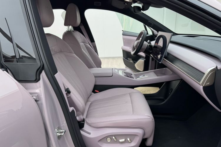 Used ONVO L60 2024 60 kWh Rear-Drive Version
