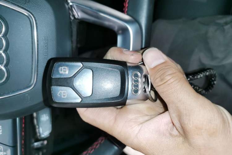 Used Audi Q5L 2022 40T RS Package Performance Model
