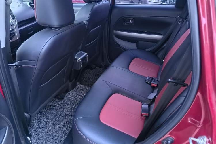 Used Haval H1 2017 Red-Label 1.5L AMT Luxury Model
