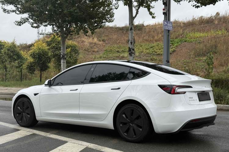Used Tesla Model 3 2023 Rear-Wheel-Drive Version
