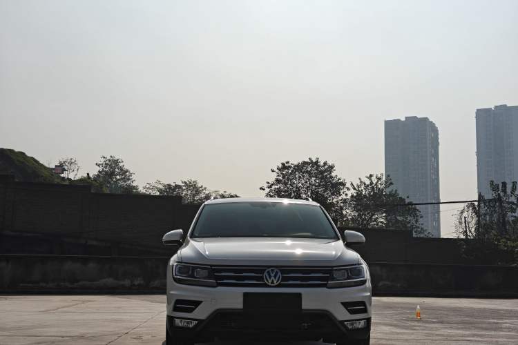 Used Volkswagen Tiguan L 2019 330TSI Automatic Two-Wheel Drive Smart Luxury Version China V Emission Standard