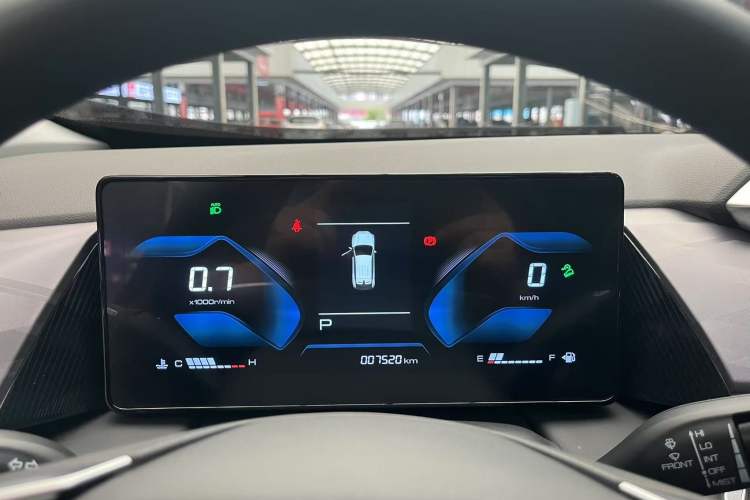 Used Dongfeng Aeolus Mage 2024 Honor Edition 1.5T Fashion Model
