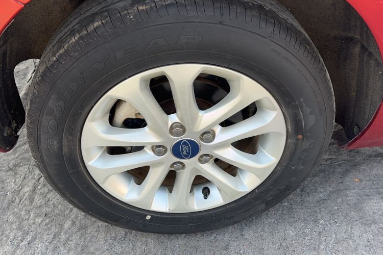 Used Ford Focus 2013 Hatchback Classic 1.8L Automatic Base Model