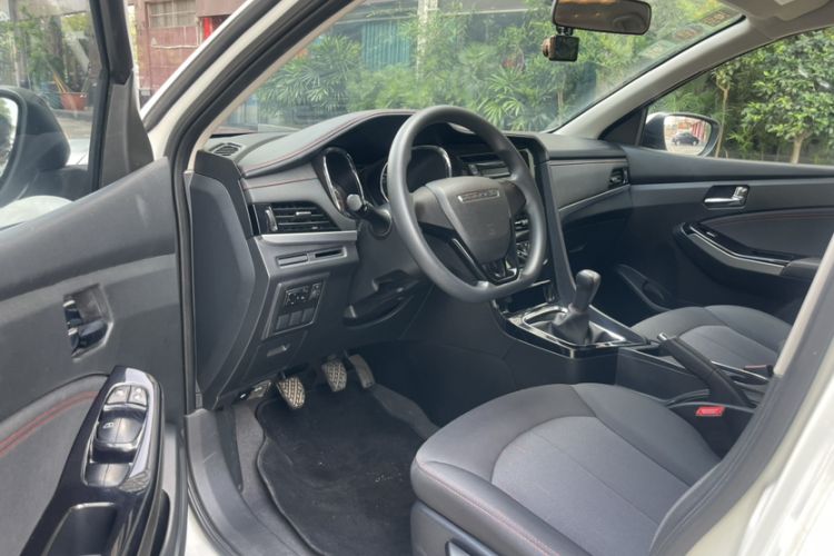 Used Venucia T70 2019 1.6L Manual Classic Edition
