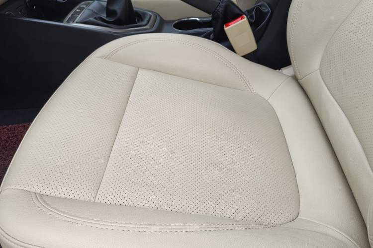 Used Changan Eado 2016 1.6L Manual Fashion Edition
