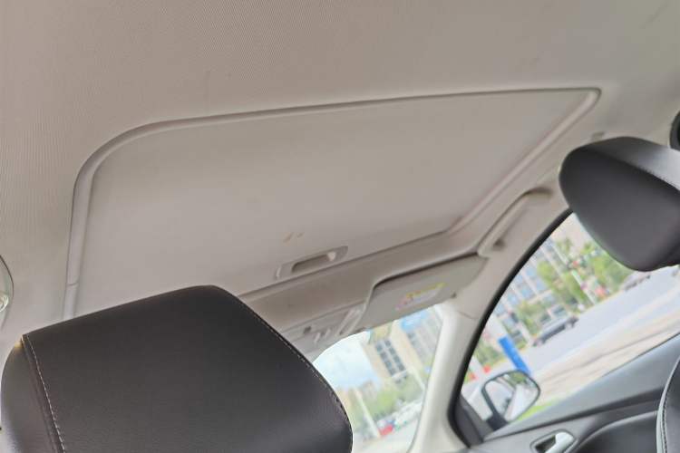 Used Ford Focus 2018 Hatchback Classic 1.6L Automatic Trendy SmartDrive Edition
