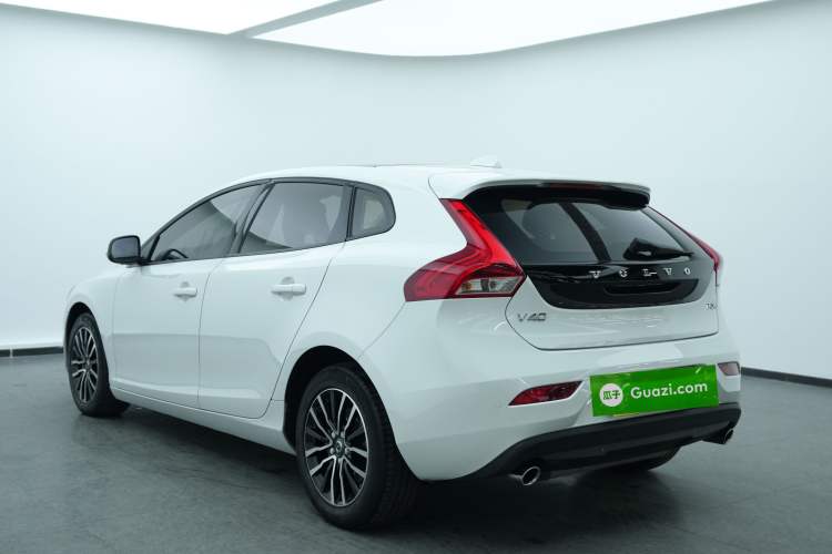 Used Volvo V40 2019 T3 Zhiyi Edition
