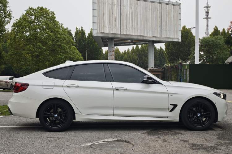 Used BMW 3 Series GT 2020 320i M Sport Night Edition
