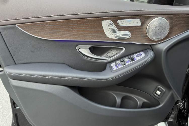 Used Mercedes-Benz GLC 2022 Refreshed GLC 300 L 4MATIC Dynamic Edition Prestige Version
