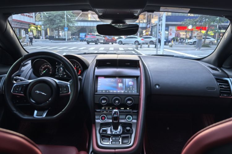 Used Jaguar F-TYPE 2019 2.0T Hardtop Version
