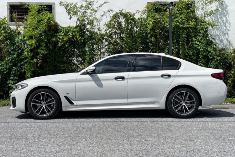 Used BMW 5 Series 2022 525i M Sport Package