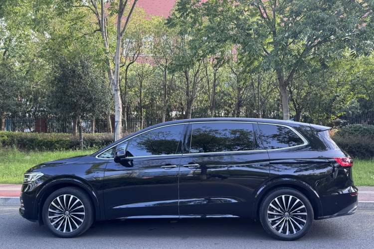 Used Volkswagen Viloran 2024 380TSI Premium Edition
