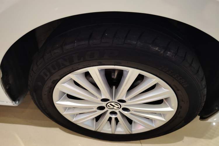 Used Volkswagen Gran Lavida 2013 1.4 TSI Automatic Comfort Model
