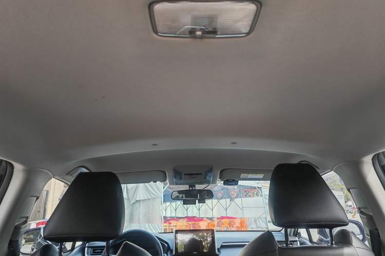 Used Toyota Wildlander 2022 Updated Version 2.0L CVT Two-Wheel Drive Leading Edition
