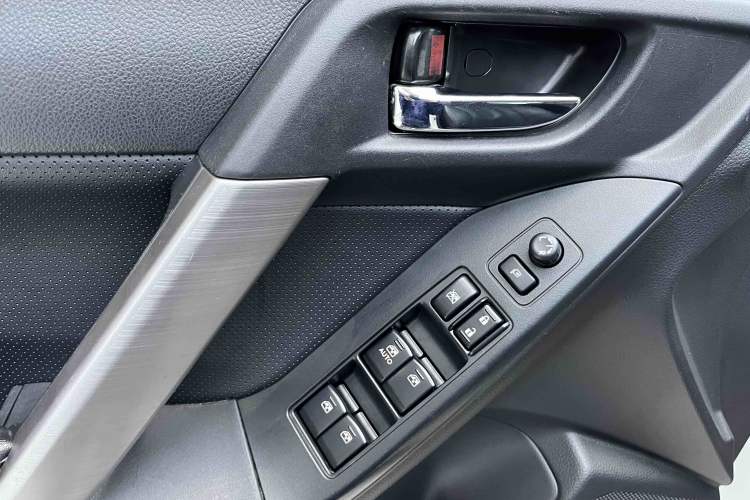 Used Subaru Forester 2015 2.0i Special Edition Commemorative Model
