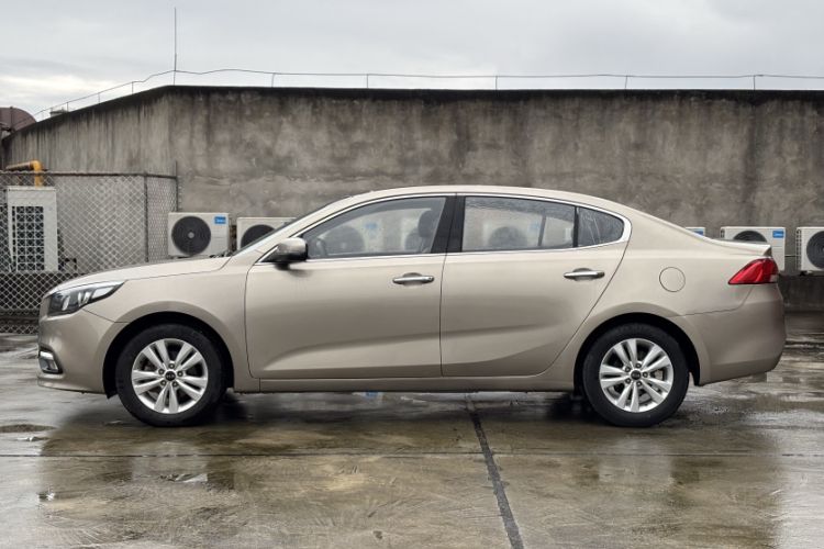 Used Kia K4 2014 1.8L Automatic GLS
