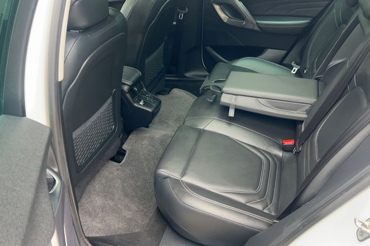 Used  5 2015 1.6T Luxury Edition THP160
