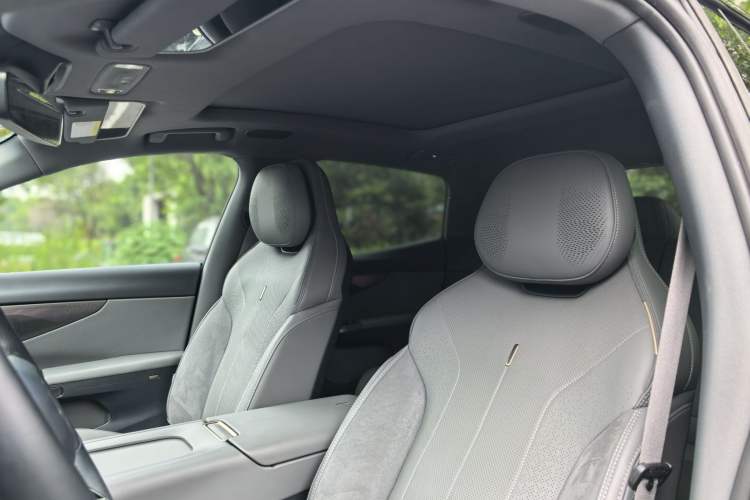 Used Lynk & Co 07 2024 EM-P 126 Long-Range Ultra
