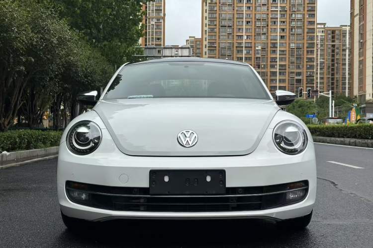 Used Volkswagen Beetle 2015 180TSI model
