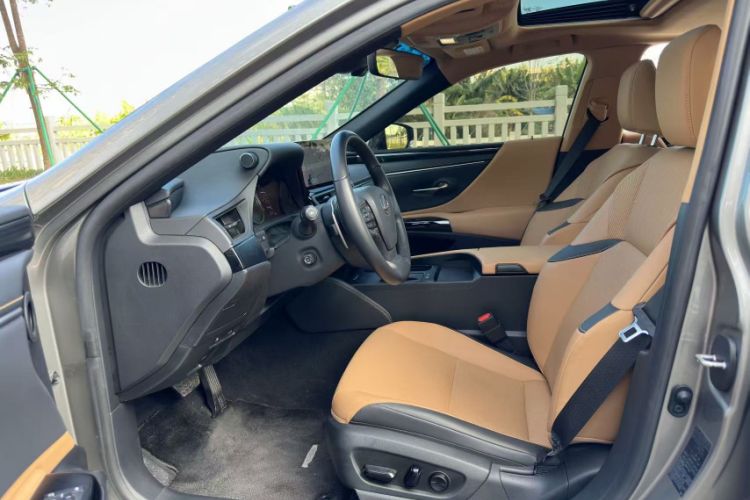 Used Lexus ES 2023 200 Excellence Edition