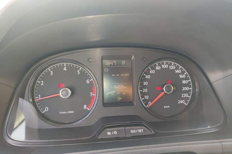 Used Volkswagen Lavida 2015 1.6L Automatic Fashion Edition
