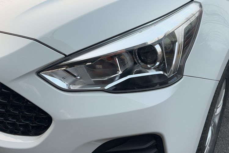 Used Haval M6 2019 1.5T DCT Two-Wheel Drive Elite Version China VI Standard
