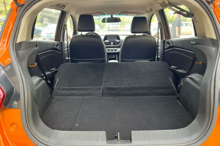 Used Baojun 310 2017 1.5L Automatic Fashion Model
