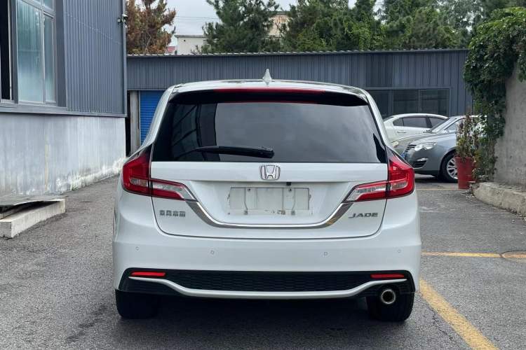 Used Honda Jade 2017 1.8L automatic Comfort version 5 seats