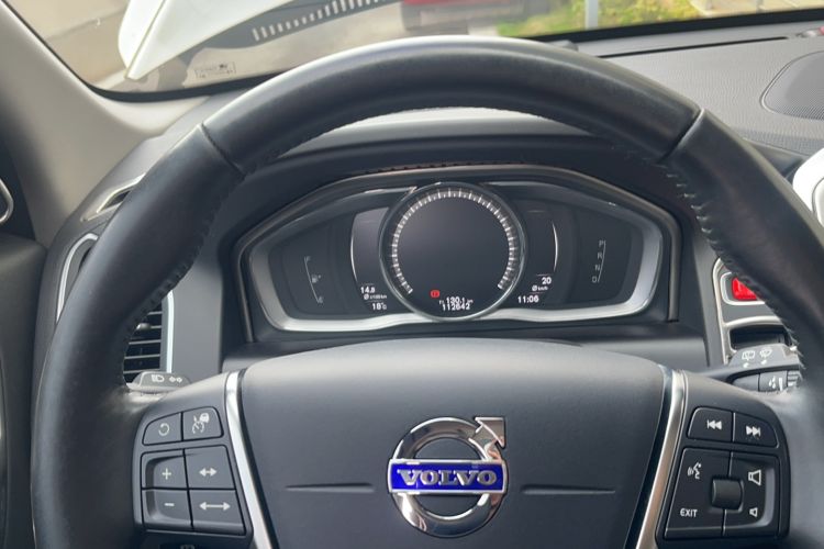 Used Volvo XC60 2017 T5 AWD Smart Upgrade Edition
