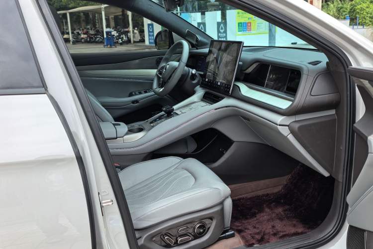 Used Denza N7 2023 Long-Range Performance Max Edition
