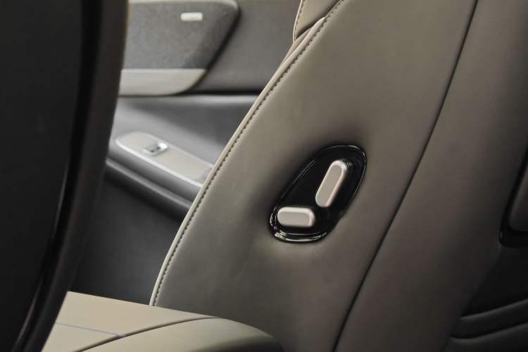 Used XPeng X9 2024 610 Long-Range Pro