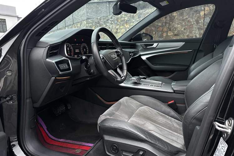 Used Audi A6L 2022 40 TFSI Luxury Dynamic Model
