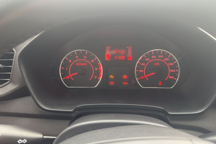 Used Wuling Hongguang V 2022 1.5L Jingqu Edition Enclosed-Window Vehicle with Electric Power Steering LAR