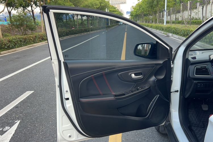 Used Luxgen U5 SUV 2017 1.6L Manual MingShi Edition