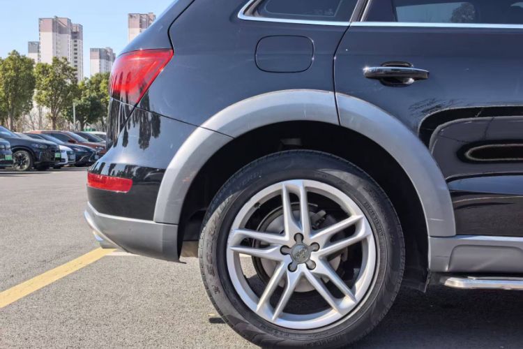 Used Audi Q5 2017 Plus 40 TFSI Technology Model
