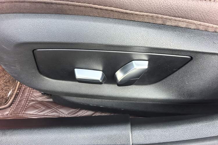 Used BMW 5 Series 2019 525Li M Sport Package