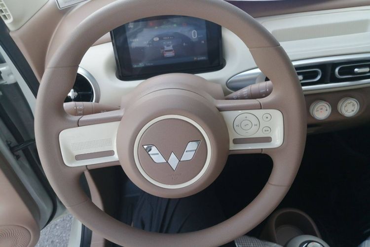 Used Wuling Hongguang MINIEV 2025 Four-Door Version Advanced Edition
